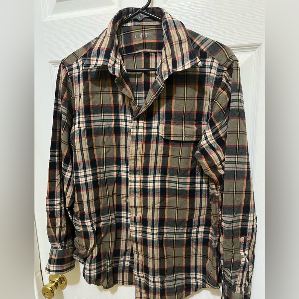 Plaid Button-Up Shirt
Size M /14-16